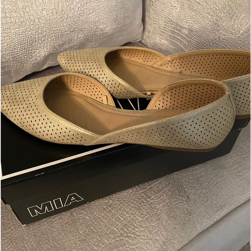 Gold flats size 8
